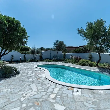 Apartment Le Conchiglie With Pool By Wonderful Italy *