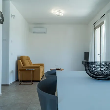 아파트 Le Conchiglie With Pool By Wonderful Italy