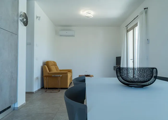 Apartment Le Conchiglie With Pool By Wonderful Italy